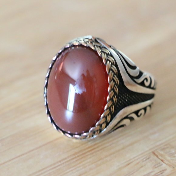 925 Sterling Silver Men's Ring with Red Agate Stone - Picture 3 of 14